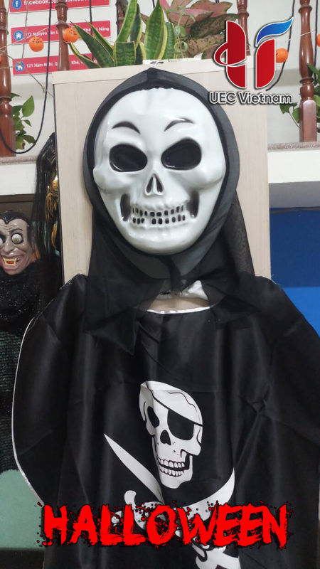 Lễ Hội Halloween tại UEC le hoi halloween tai anh ngu uec da nang 2 450x800 - Lễ Hội Halloween tại UEC